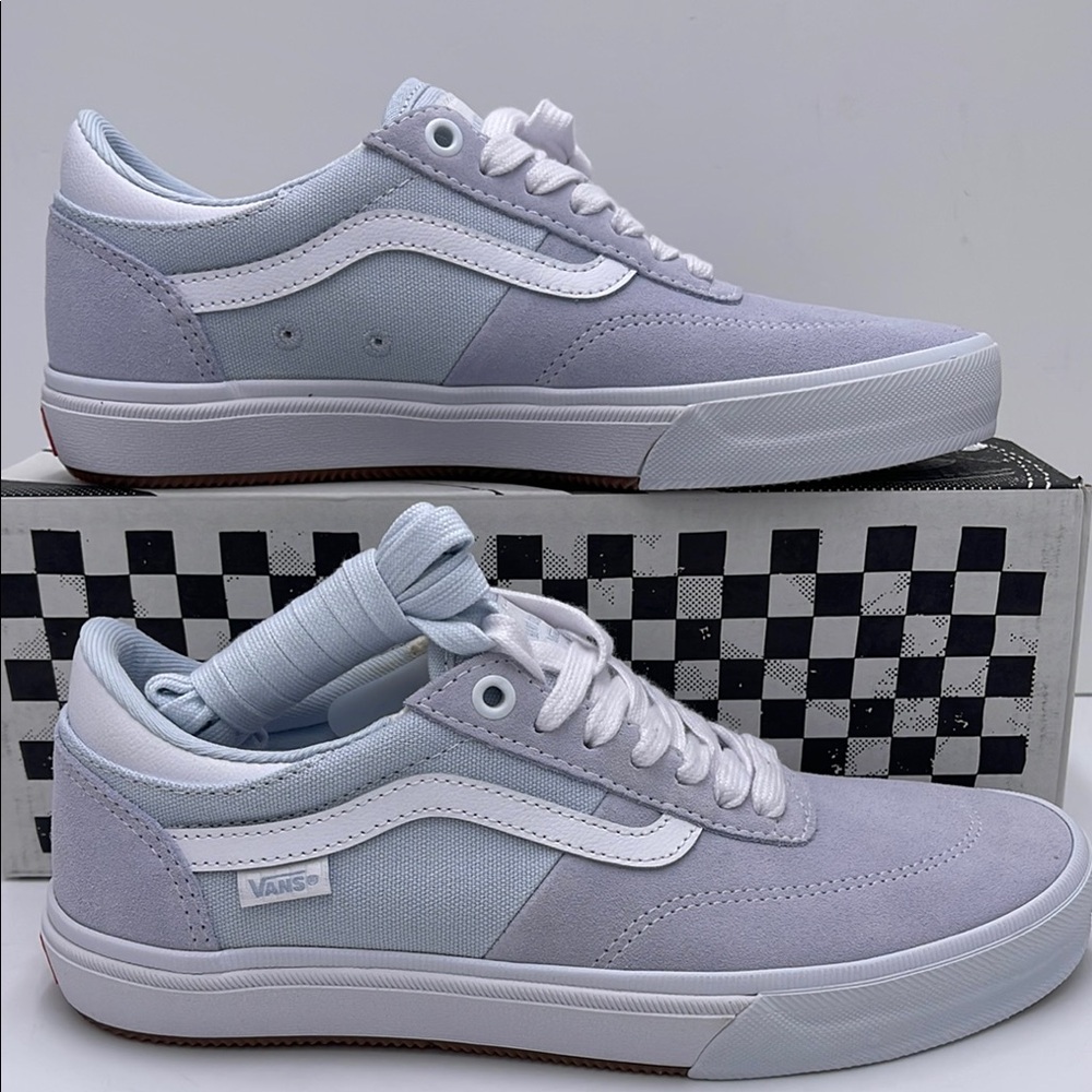 Vans WMNS Gilbert Crocke
Light Blue
VN0A5JIFLTB Sneakers - Picture 1 of 16